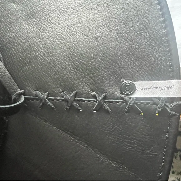 ONE teaspoon Women's Black Leather hat - Picture 9 of 10